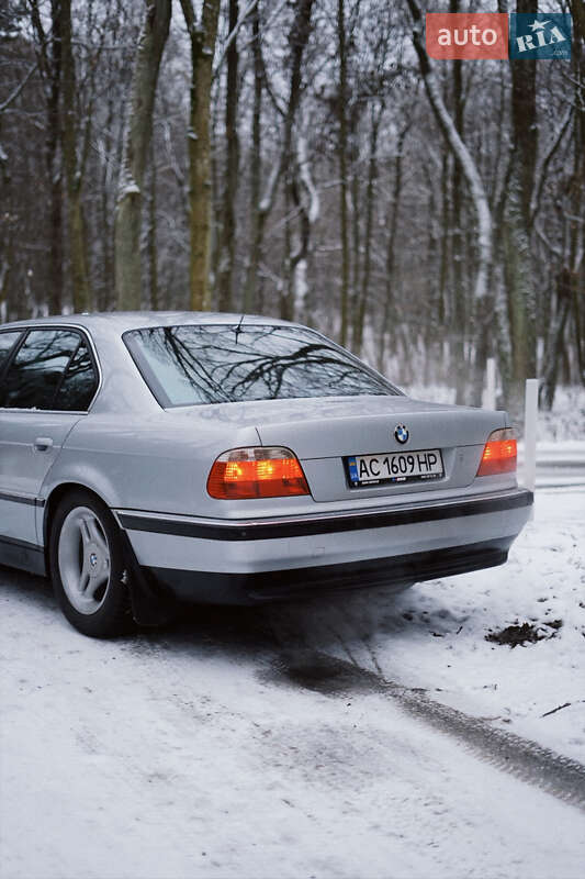 Седан BMW 7 Series 1995 в Луцке