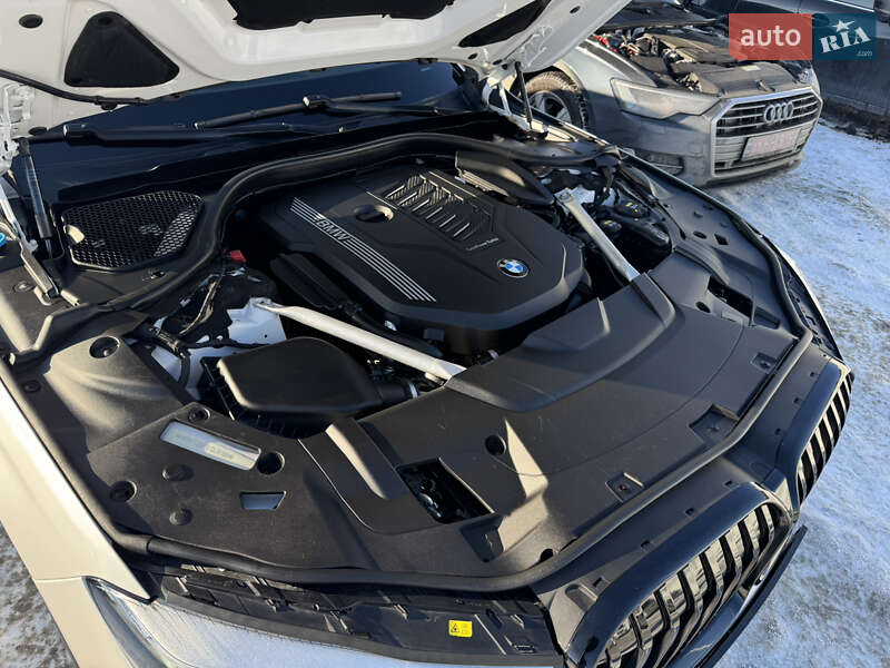 Седан BMW 7 Series 2019 в Гатном