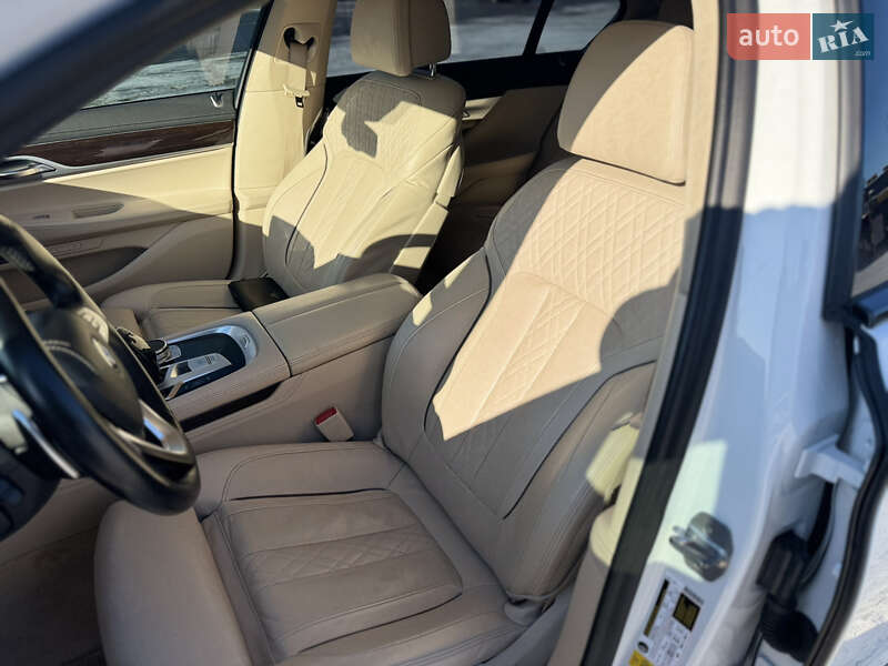 Седан BMW 7 Series 2019 в Гатном