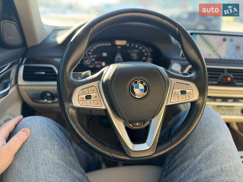 Седан BMW 7 Series 2019 в Гатном