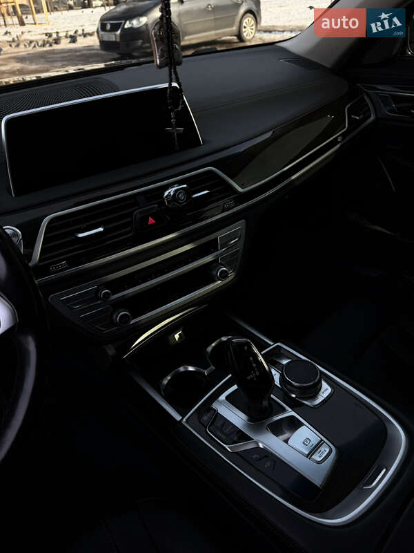 Седан BMW 7 Series 2017 в Кривом Роге фото 11 Седан BMW 7 Series 2017 в Кривом Роге