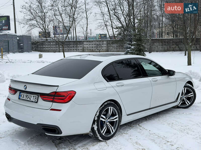 Седан BMW 7 Series 2015 в Киеве фото 17 Седан BMW 7 Series 2015 в Киеве