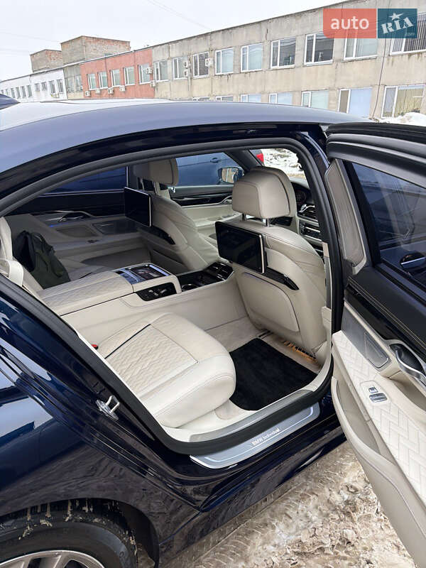 Седан BMW 7 Series 2019 в Луцьку