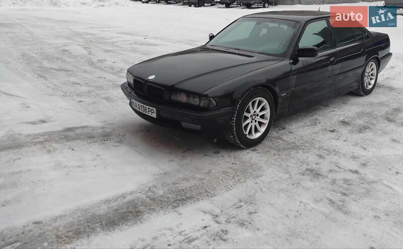 Седан BMW 7 Series 1995 в Киеве