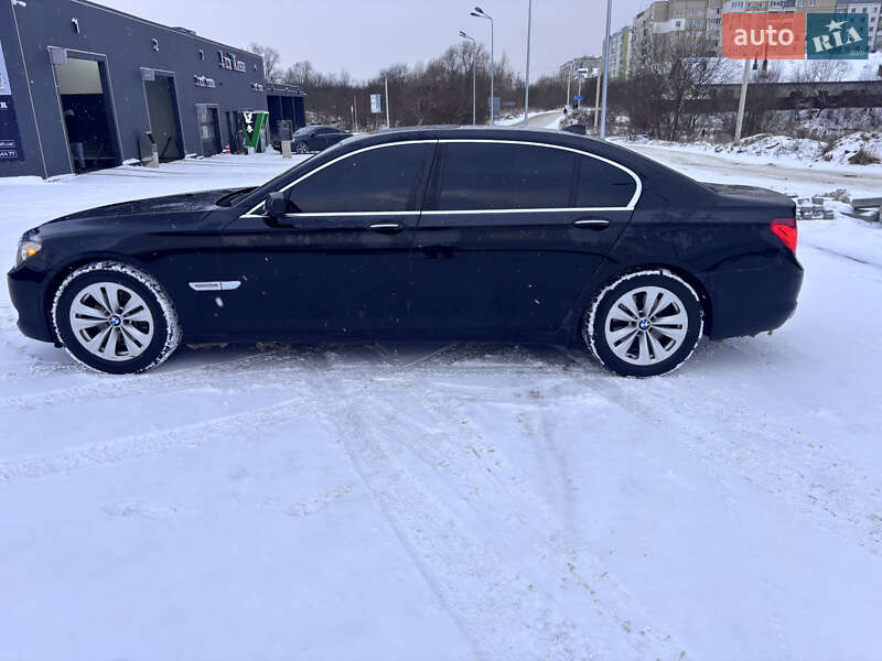 Седан BMW 7 Series 2012 в Львове