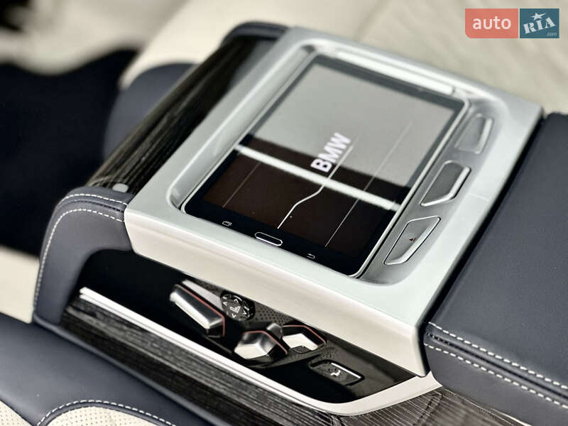 Седан BMW 7 Series 2021 в Киеве