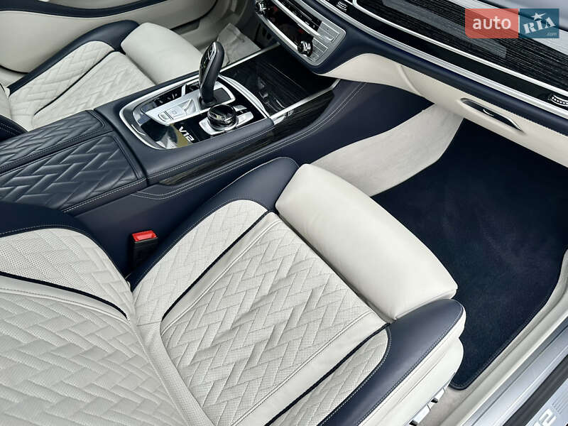 Седан BMW 7 Series 2021 в Киеве