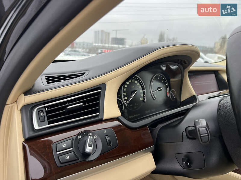 Седан BMW 7 Series 2011 в Києві фото 31 Седан BMW 7 Series 2011 в Києві