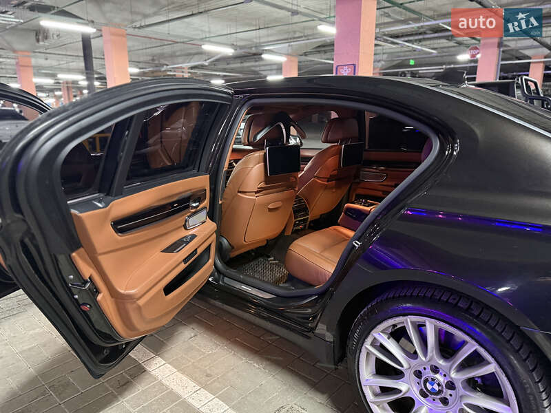 Седан BMW 7 Series 2013 в Киеве