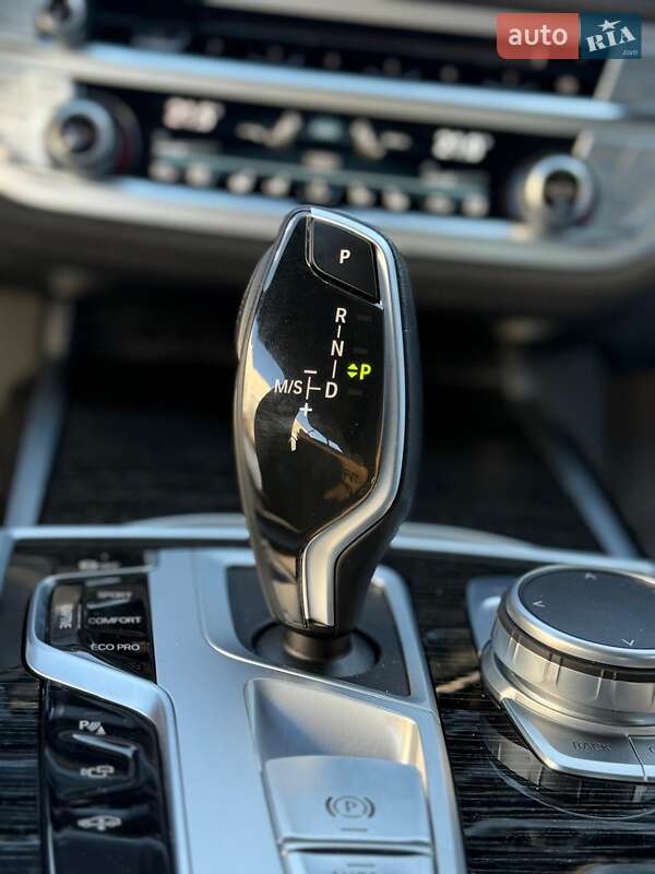Седан BMW 7 Series 2022 в Києві