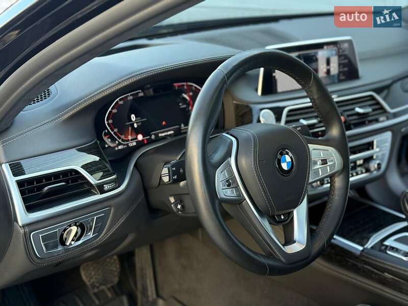 Седан BMW 7 Series 2022 в Києві