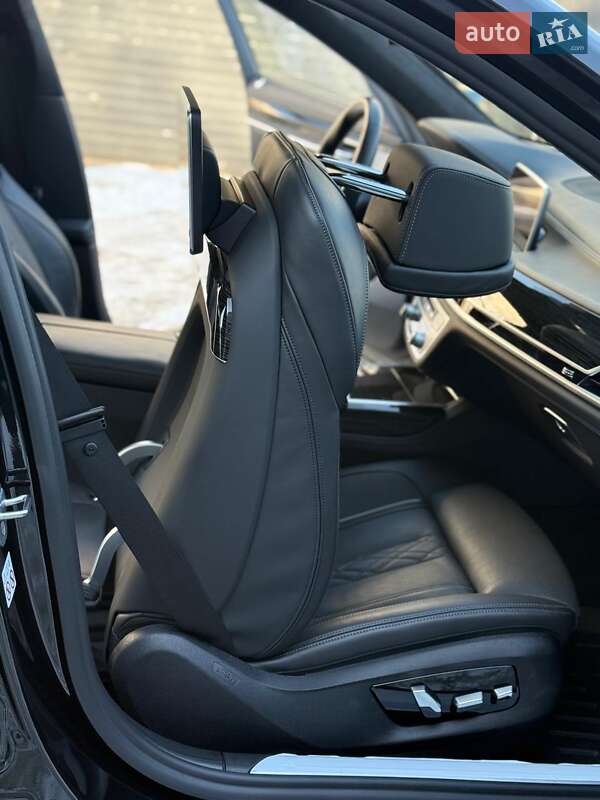 Седан BMW 7 Series 2022 в Києві