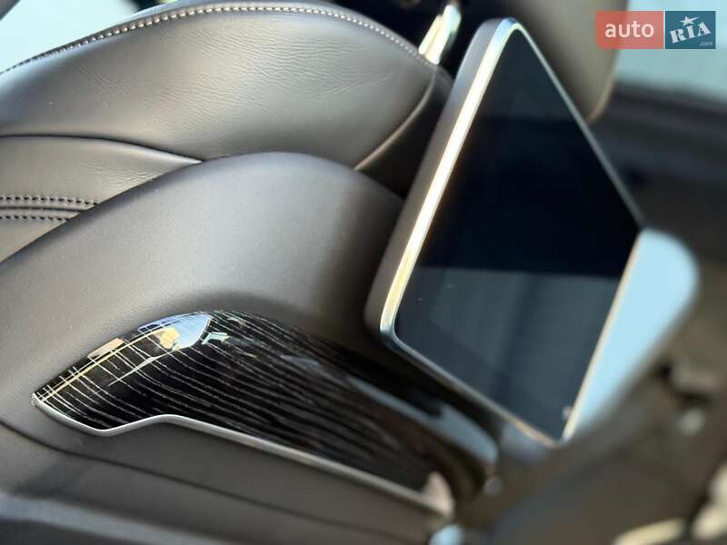 Седан BMW 7 Series 2022 в Києві