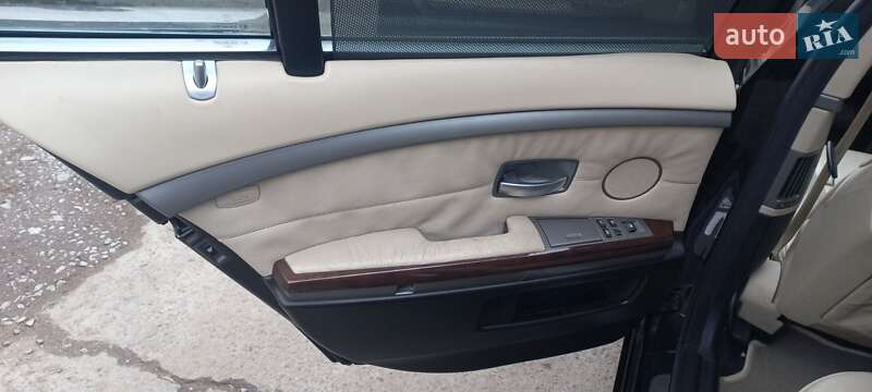 Седан BMW 7 Series 2002 в Ужгороде