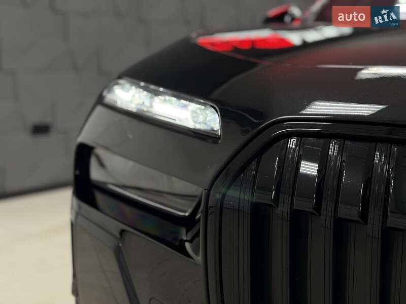 Седан BMW 7 Series 2023 в Тернополі