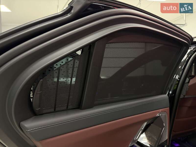 Седан BMW 7 Series 2023 в Тернополі
