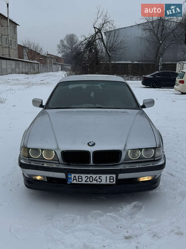 Седан BMW 7 Series 1998 в Виннице