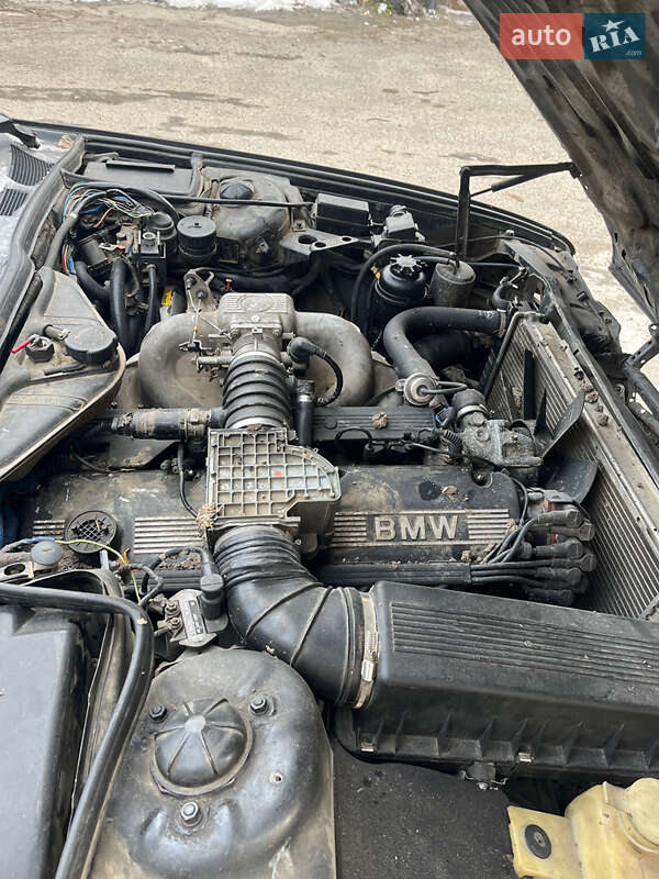 Седан BMW 7 Series 1989 в Днепре