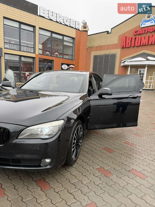 Седан BMW 7 Series 2011 в Черновцах