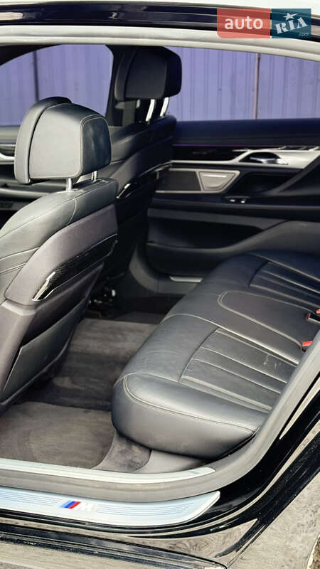 Седан BMW 7 Series 2018 в Киеве фото 18 Седан BMW 7 Series 2018 в Киеве