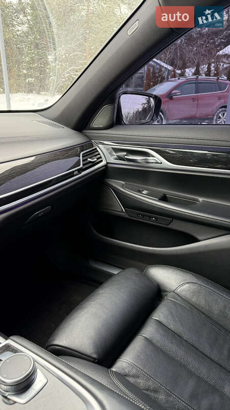 Седан BMW 7 Series 2018 в Киеве фото 16 Седан BMW 7 Series 2018 в Киеве