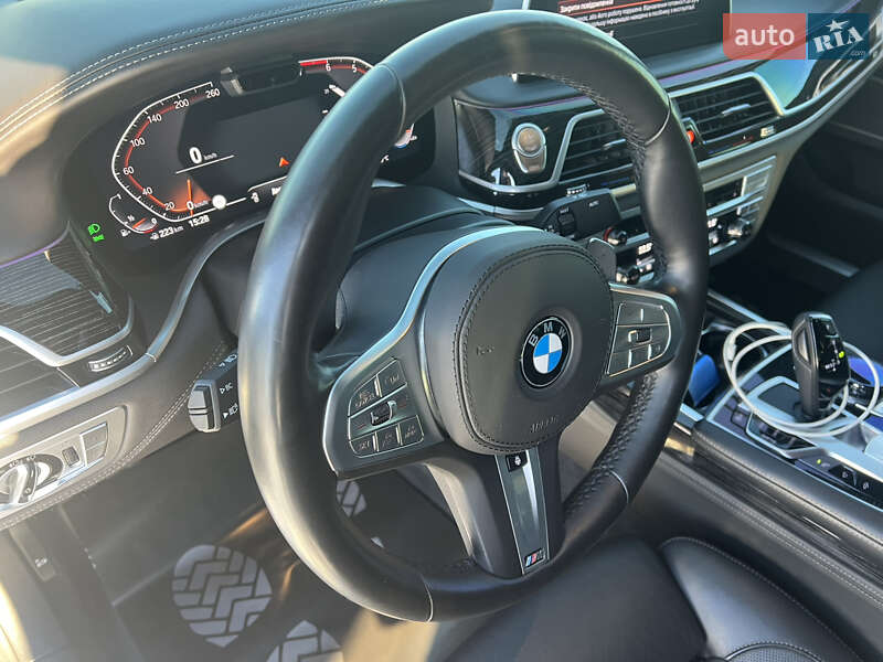Седан BMW 7 Series 2021 в Киеве