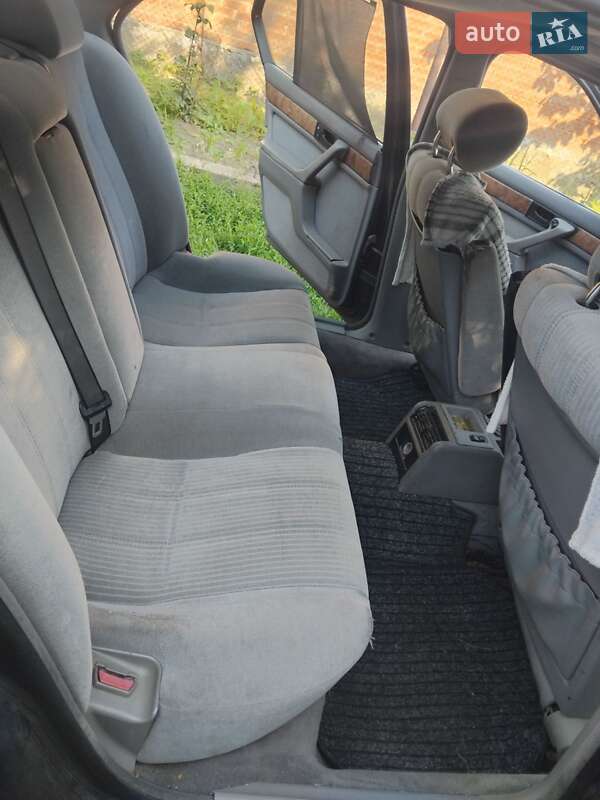 Седан BMW 7 Series 1992 в Полтаве