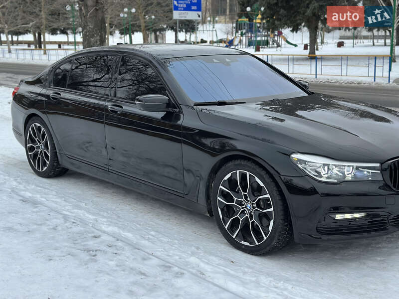 Седан BMW 7 Series 2016 в Могилев-Подольске фото 6 Седан BMW 7 Series 2016 в Могилев-Подольске