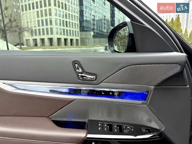 Седан BMW 7 Series 2023 в Киеве фото 24 Седан BMW 7 Series 2023 в Киеве