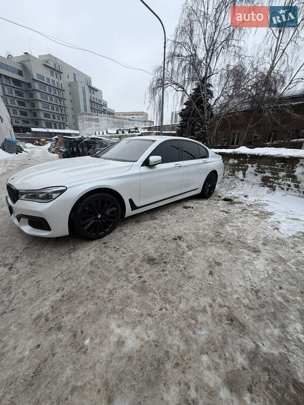 Седан BMW 7 Series 2017 в Киеве