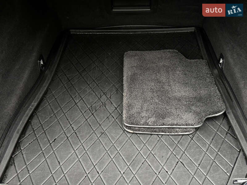 Седан BMW 7 Series 2020 в Ровно