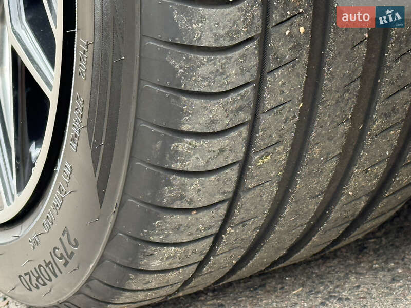 Седан BMW 7 Series 2020 в Ровно