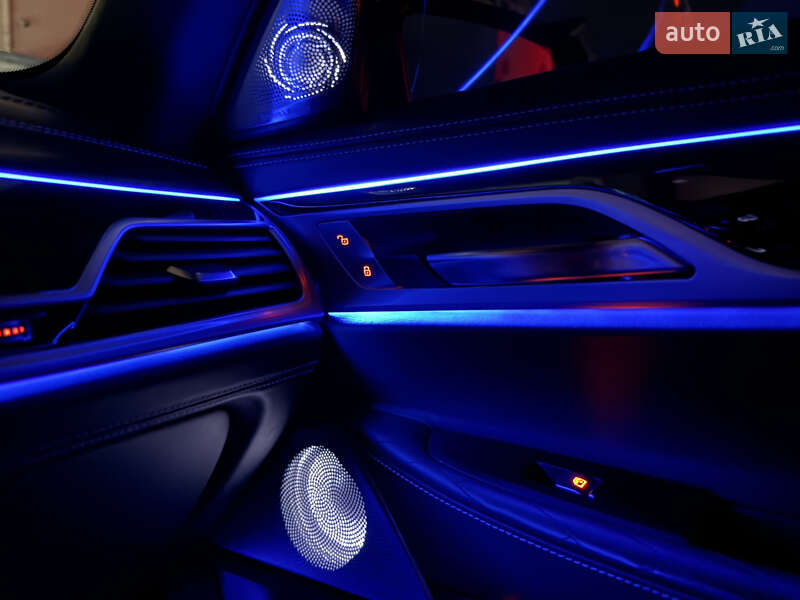 Седан BMW 7 Series 2020 в Ровно