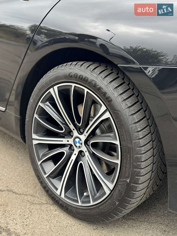 Седан BMW 7 Series 2015 в Киеве фото 13 Седан BMW 7 Series 2015 в Киеве