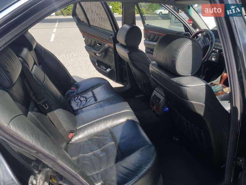 Седан BMW 7 Series 2001 в Львове