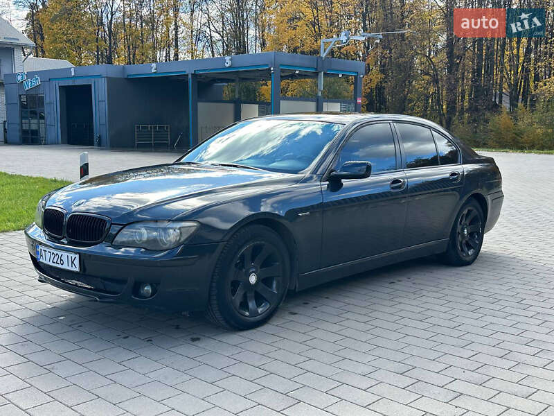 Седан BMW 7 Series 2005 в Долине