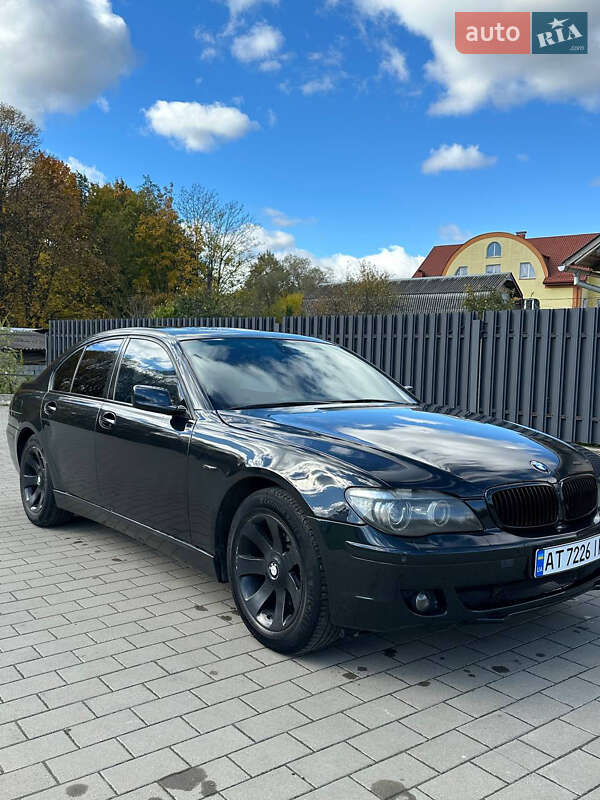 Седан BMW 7 Series 2005 в Долине