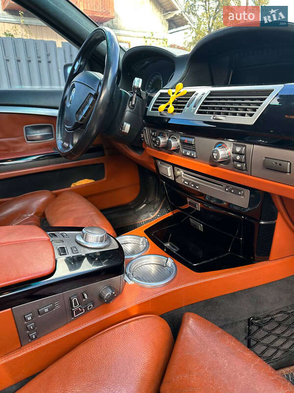 Седан BMW 7 Series 2005 в Долине
