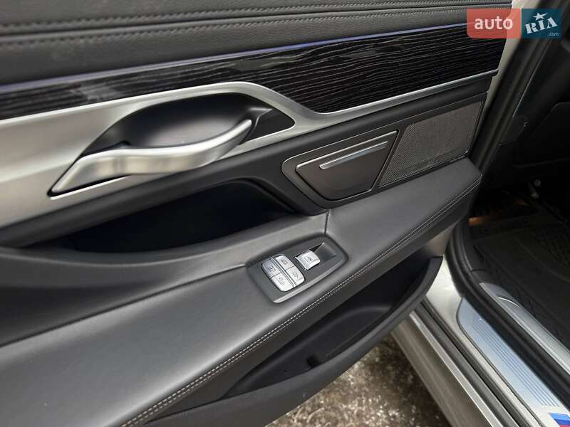 Седан BMW 7 Series 2020 в Киеве