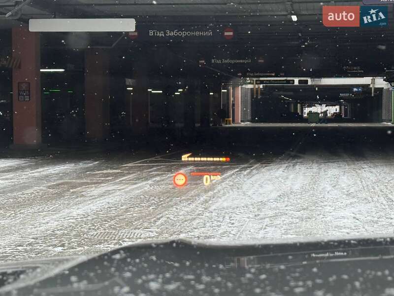 Седан BMW 7 Series 2020 в Киеве