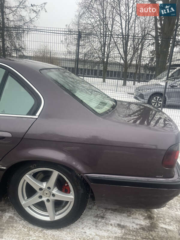 Седан BMW 7 Series 1995 в Чернівцях