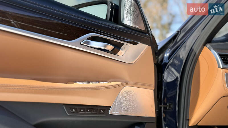 Седан BMW 7 Series 2019 в Киеве