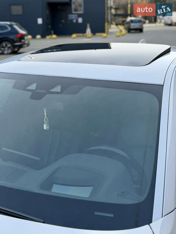 Седан BMW 7 Series 2016 в Ужгороде