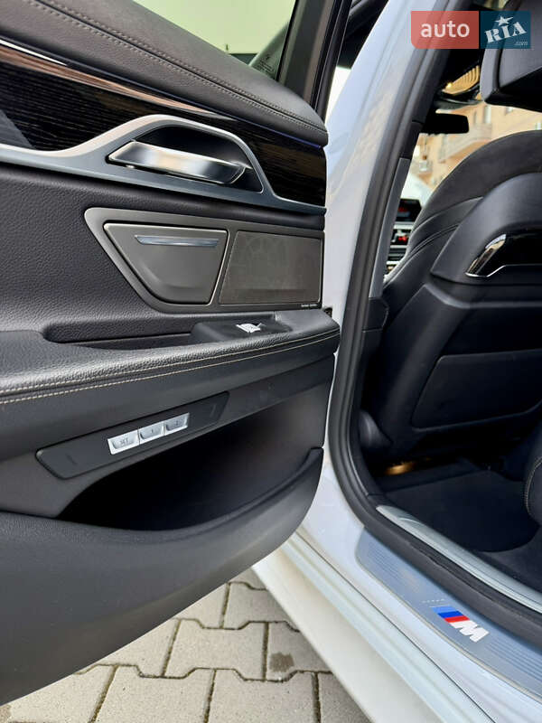 Седан BMW 7 Series 2016 в Ужгороде