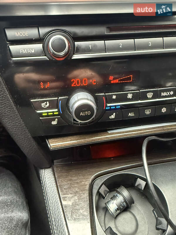 Седан BMW 7 Series 2011 в Львове