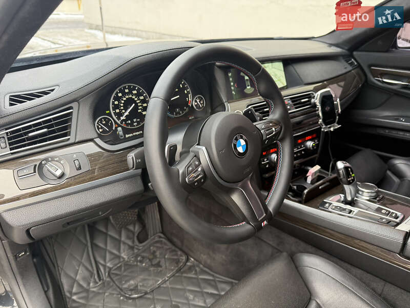 Седан BMW 7 Series 2011 в Львове