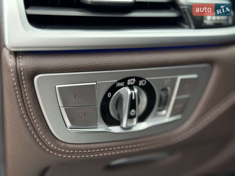 Седан BMW 7 Series 2017 в Киеве