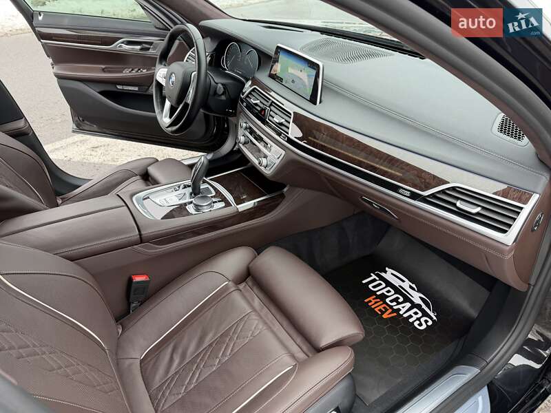Седан BMW 7 Series 2017 в Киеве