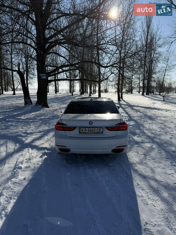 Седан BMW 7 Series 2015 в Киеве