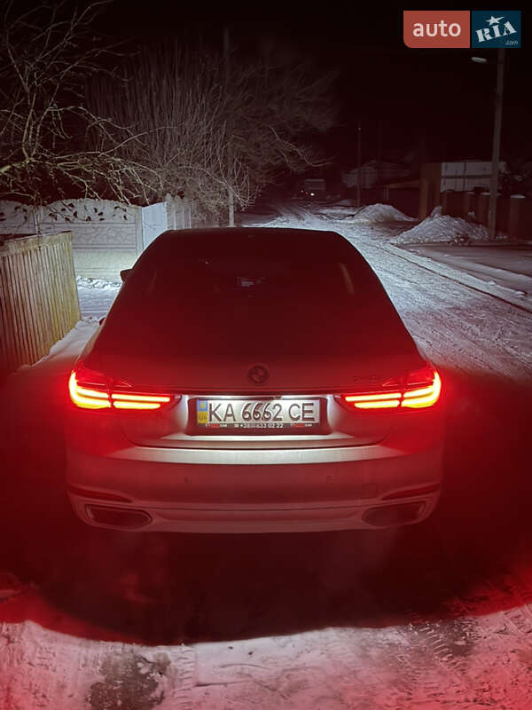 Седан BMW 7 Series 2015 в Киеве